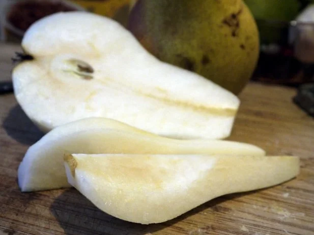 Gewürzbirnen mit Schokoladensahne - Rezept - Bild Nr. 4