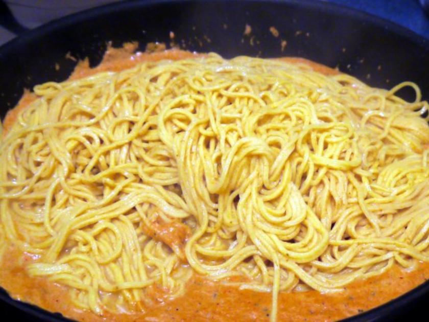 Spaghetti Mit Ger Steter Paprika Sauce Rezept Kochbar De