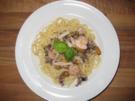 Meeresfrüchte mit Weißwein-Kräuter-Soße auf Spaghetti - Rezept
