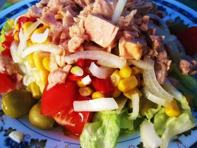 Großer bunter Salat mit Thunfisch ... - Rezept - Bild Nr. 2