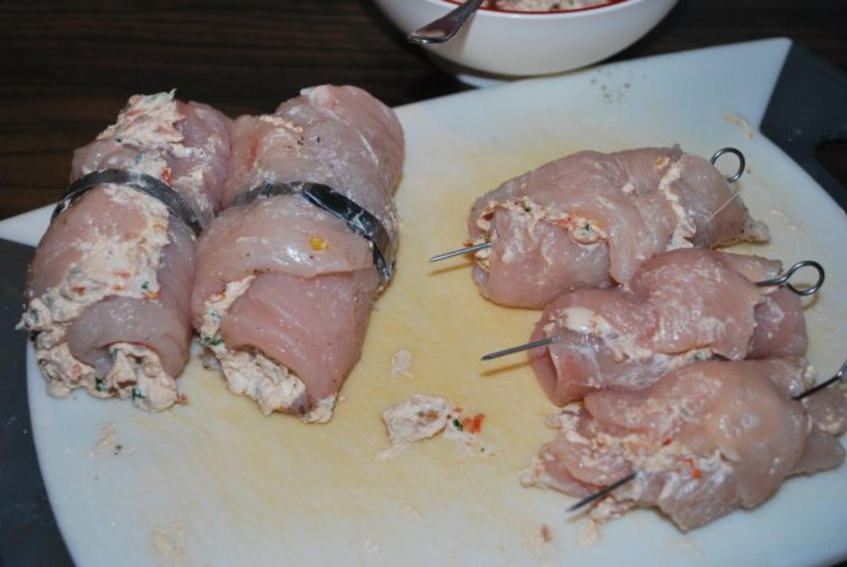 Hähnchenrouladen mit Salami und Frischkäse-Fülle - Rezept - Bild Nr. 2