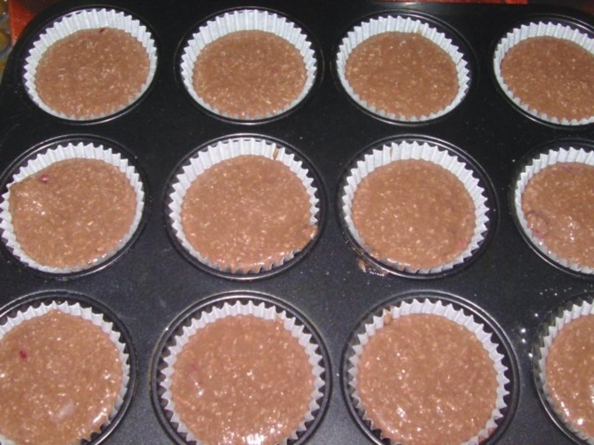 dunkle Kokos-Himbeer-Muffins - Rezept - Bild Nr. 4