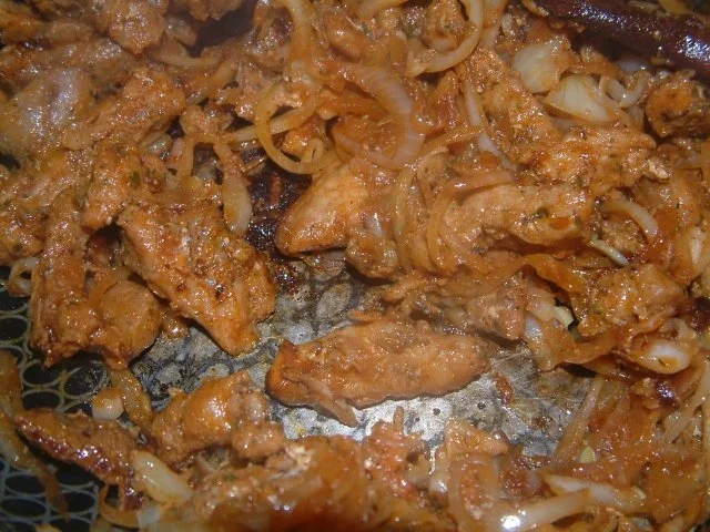 Zwiebelgeschnezeltes in Paprika-Käsesauce - Rezept - Bild Nr. 6