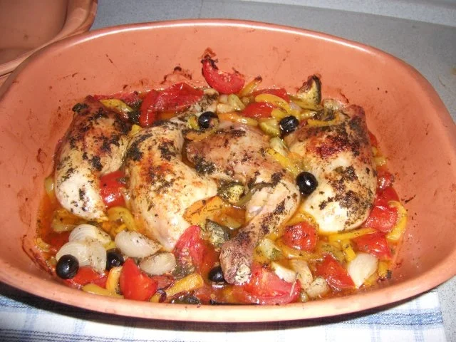 Rezept: Hähnchenschenkel aus dem Römertopf Hähnchenschenkel aus dem Römertopf - Rezept
