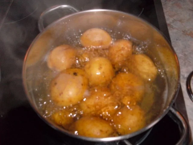 Schweinebraten mit Kartoffelknödeln - Rezept - Bild Nr. 7