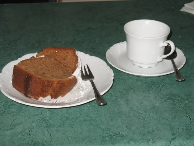 Rezept: Rührkuchen mit Schuss - für Erwachsene Bild Nr. 2 Rührkuchen mit Schuss - für Erwachsene - Rezept - Bild Nr. 2