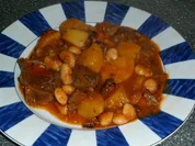 Rezept: Eintopf mit Rind, Bohnen und Kartoffeln Eintopf mit Rind, Bohnen und Kartoffeln - Rezept