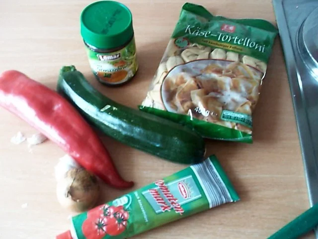 Rezept: mediterane Gemüsepfanne mit Tortellinis Bild Nr. 2 mediterane Gemüsepfanne mit Tortellinis - Rezept - Bild Nr. 2