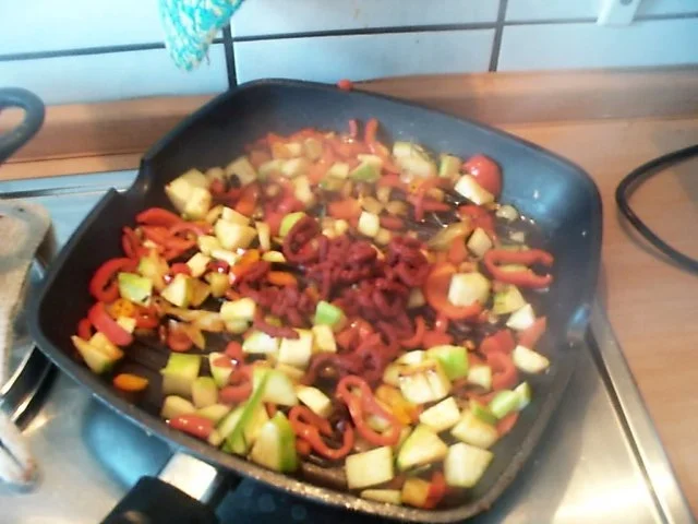 Rezept: mediterane Gemüsepfanne mit Tortellinis Bild Nr. 5 mediterane Gemüsepfanne mit Tortellinis - Rezept - Bild Nr. 5