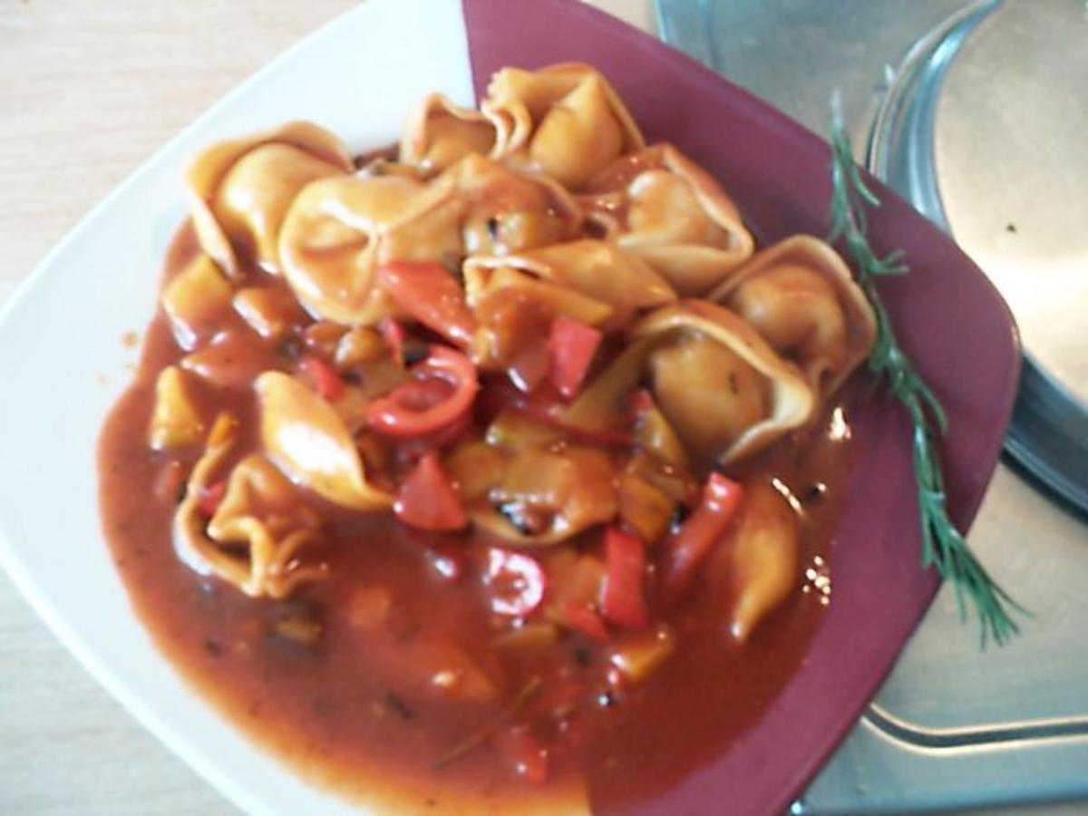 mediterane Gemüsepfanne mit Tortellinis - Rezept - Bild Nr. 9