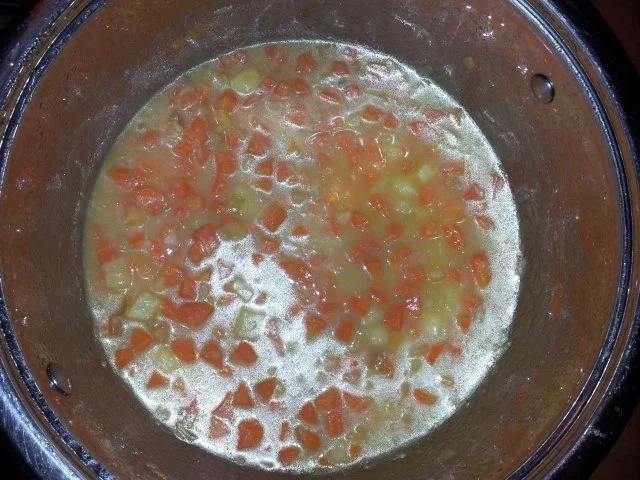 Rezept: Karotten-Apfel-Ingwersuppe Bild Nr. 6 Karotten-Apfel-Ingwersuppe - Rezept - Bild Nr. 6