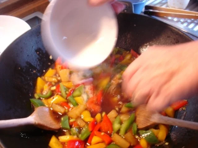 Fleischbällchen mit gemahlenen Mandeln und Gemüse süß-sauer - Rezept - Bild Nr. 25