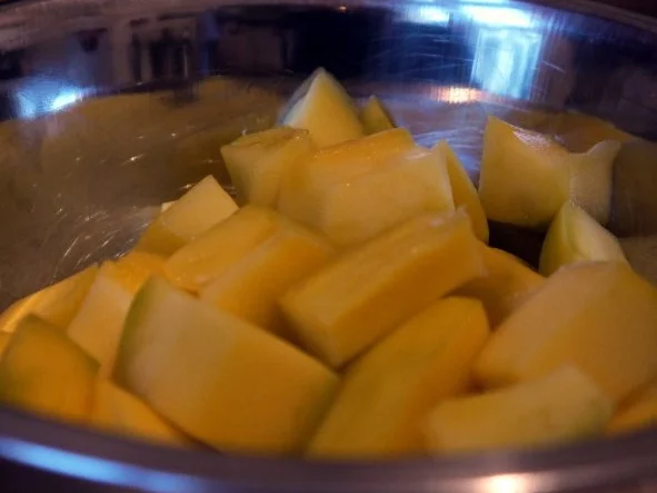 Scharfe Hähnchenbrust mit karamellisierter Mango - Rezept - Bild Nr. 2