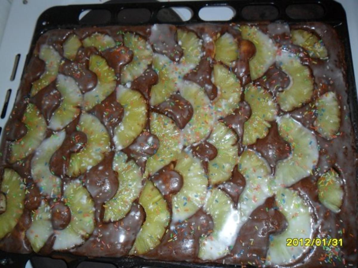 Rührkuchen mit Ananas mit Zuckerguss und Bunte Streusel - Rezept - Bild Nr. 12