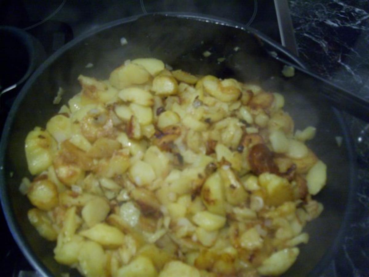 Bratkartoffeln + Spinat mit Spiegelei - Rezept - Bild Nr. 5