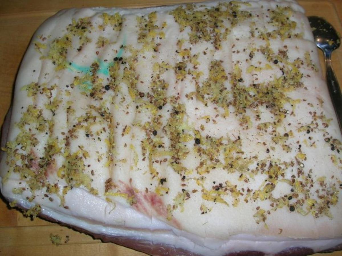 Gerösteter Schweinebauch mit knusprigem Fenchel, Schalotten und Möhrchen - Rezept - Bild Nr. 7