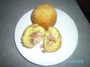 Panierte Kartoffelkugeln mit Schinken-Käse Füllung - Rezept