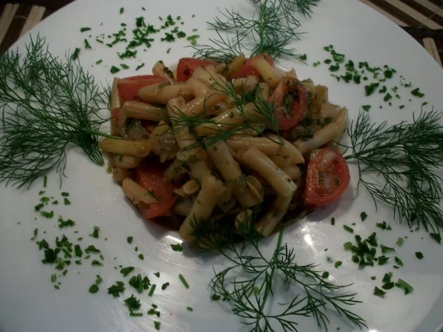 Schmorgurken gefüllt, Stampfkartoffeln, Dill Buttersoße und Wachsbohnensalat mit Tomate... - Rezept - Bild Nr. 10