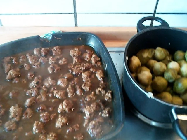 Rezept: Pfannengericht:Rosenkohl in Hackfleischsosse Bild Nr. 8 Pfannengericht:Rosenkohl in Hackfleischsosse - Rezept - Bild Nr. 8