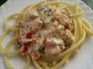 Gebratener Lachs mit  warmen Kräuter Schmand - Rezept