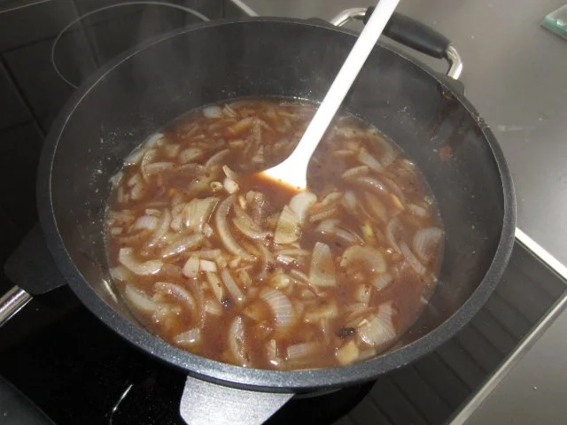 Sahne-Zwiebel-Sößchen - Rezept