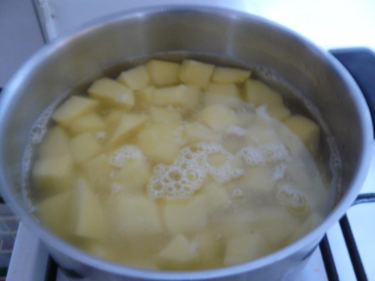 Hähnchenleber mit Apfel-und Zwiebelringen und Kartoffelbrei - Rezept - Bild Nr. 3
