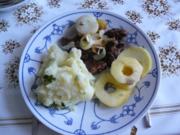Hähnchenleber mit Apfel-und Zwiebelringen und Kartoffelbrei - Rezept