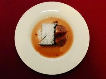 Schokoladenkuchen mit Portweinfeigen (John Jürgens) - Rezept