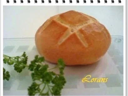 Brötchenschüssel mit Gulasch gefüllt - Rezept - Bild Nr. 2