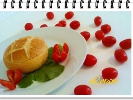 Brötchenschüssel mit Gulasch gefüllt - Rezept - Bild Nr. 3