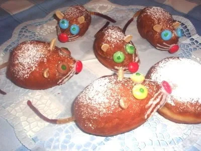 Faschingsmäuse aus Krapfenteig - Rezept