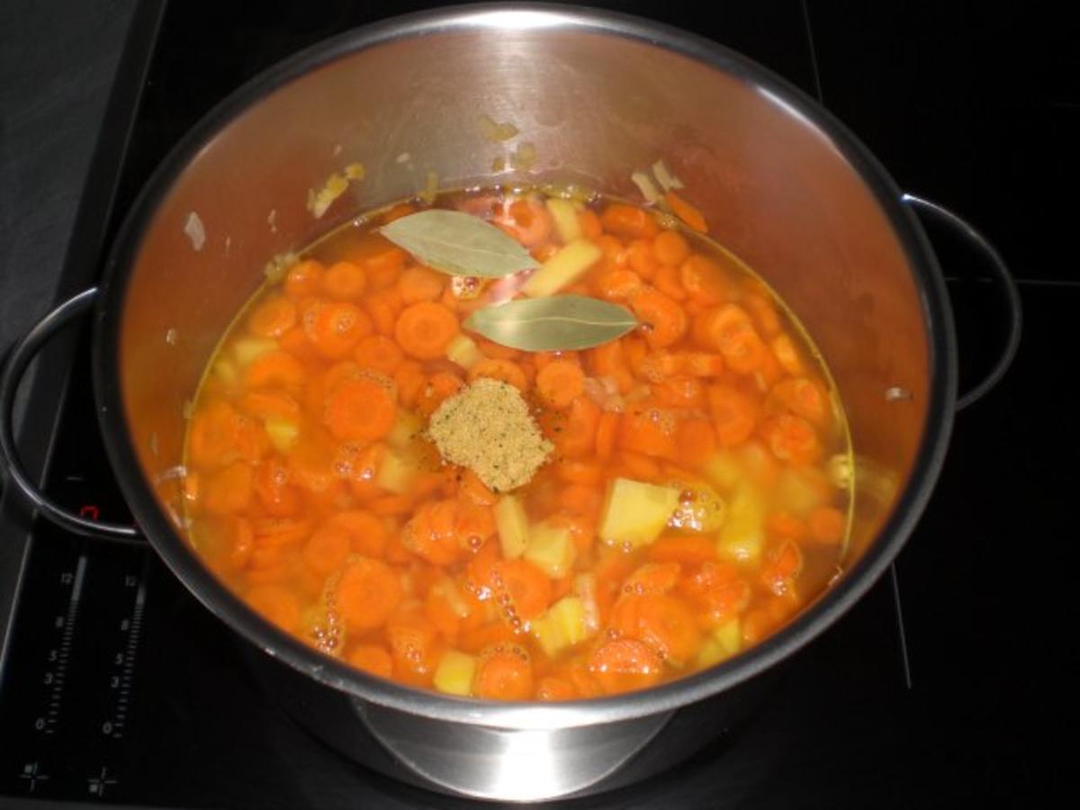 Karottensuppe mit Karotten und Kartoffeln - Rezept mit Bild - kochbar.de
