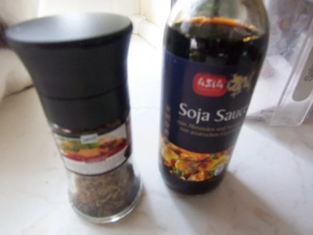 Rezept: Marinierte Putenbrust mit buntem Salat und Dicken Dingern Bild Nr. 3 Marinierte Putenbrust mit buntem Salat und Dicken Dingern - Rezept - Bild Nr. 3