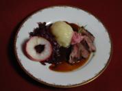 Rehrücken mit Thüringer Klößen und Apfelrotkraut (Thüringen) - Rezept