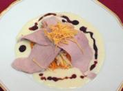 Kalbstafelspitz mit Wurzelgemüsesalat auf einem Kürbiskernöl-Spiegel - Rezept