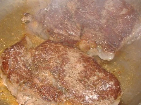 Rezept: Steak mit scharfer Orangen-Soja-Sauce Bild Nr. 2 Steak mit scharfer Orangen-Soja-Sauce - Rezept - Bild Nr. 2