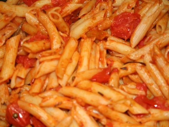 Rezept: Penne Arabiatta ala Mina Bild Nr. 2 Penne Arabiatta ala Mina - Rezept - Bild Nr. 2