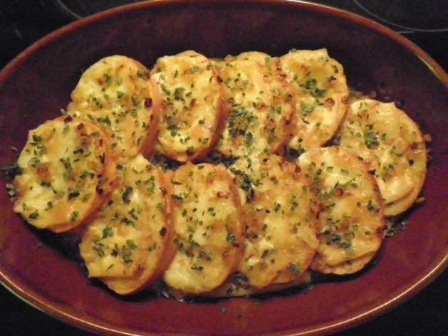 Rezept: Brotauflauf "Winzer Art" Bild Nr. 7 Brotauflauf "Winzer Art" - Rezept - Bild Nr. 7