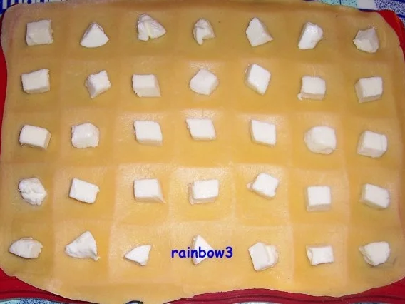 Rezept: Kochen: Mozzarella-Ravioli mit Tomaten-Paprika-Sauce Bild Nr. 5 Kochen: Mozzarella-Ravioli mit Tomaten-Paprika-Sauce - Rezept - Bild Nr. 5