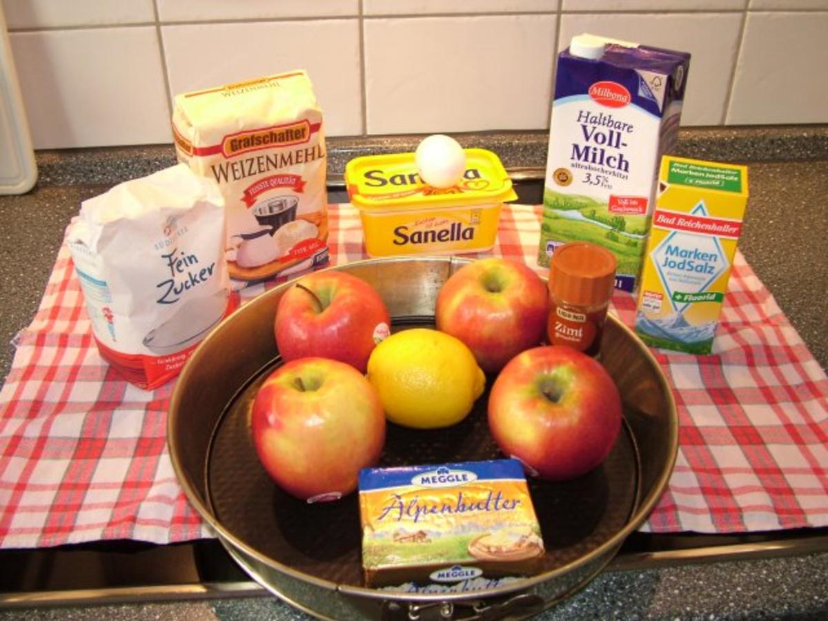 Schwäbischer Apfelkuchen mit Butter-Nuss Streussel - Rezept