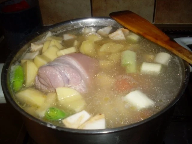 Rezept: BERNER KARTOFFELSUPPE Bild Nr. 2 BERNER KARTOFFELSUPPE - Rezept - Bild Nr. 2