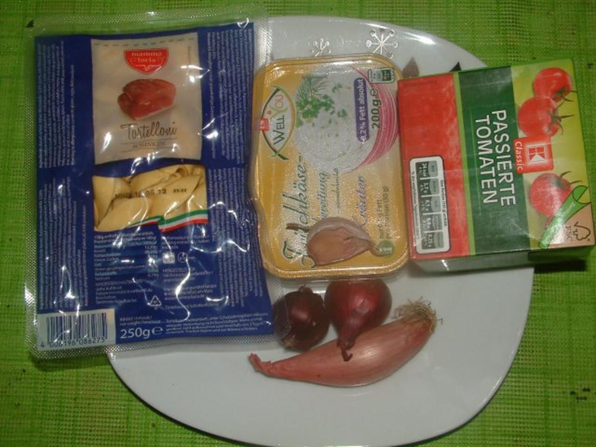 Tortellini in Tomate-Käse-Sauce - Rezept - Bild Nr. 2