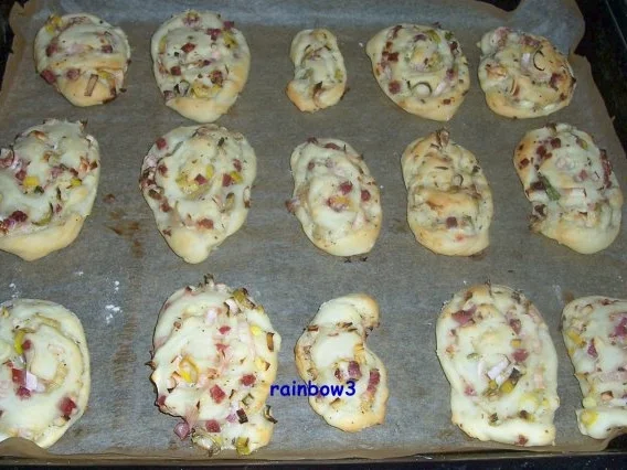 Rezept: Zwischensnack: Flammkuchen-Schnecken Bild Nr. 8 Zwischensnack: Flammkuchen-Schnecken - Rezept - Bild Nr. 8