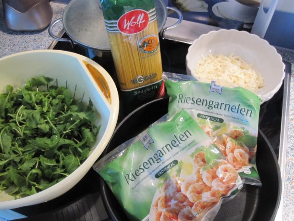 Garnelen im Spaghetti-Ruccola-Bett - Rezept - Bild Nr. 2