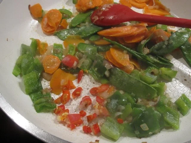 Bulgur-Quinoa mit scharfem Gemüsecurry - Rezept - Bild Nr. 6