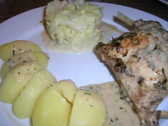 Kaninchen in Estragon-Senf-Sauce (einfach nur lecker die Sauce!) an Spitzkohlgemüse - Rezept - Bild Nr. 6