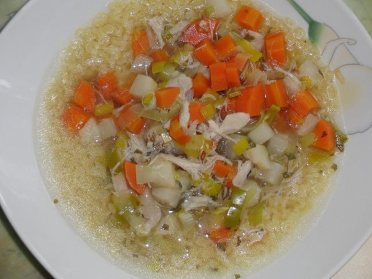 Suppe : Hühner-Eintopf mit Wintergemüse und Suppennudeln nach Wahl - Rezept - Bild Nr. 4