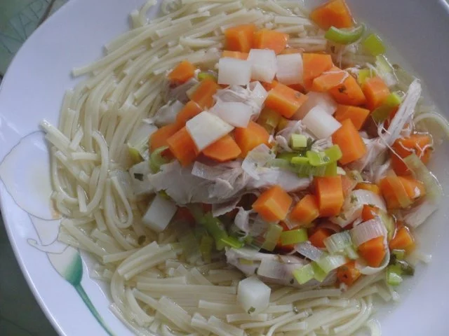 Suppe : Hühner-Eintopf mit Wintergemüse und Suppennudeln nach Wahl - Rezept - Bild Nr. 8