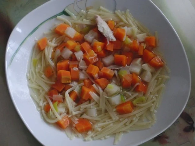 Suppe : Hühner-Eintopf mit Wintergemüse und Suppennudeln nach Wahl - Rezept - Bild Nr. 5