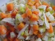 Suppe : Hühner-Eintopf mit Wintergemüse und Suppennudeln nach Wahl - Rezept